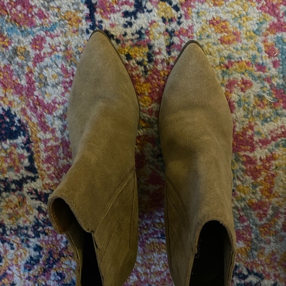 Marc Fisher booties - beige taupe - 9W - Picture 7 of 9